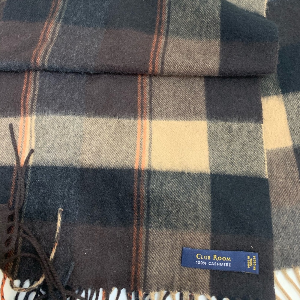 EUC. 60 x 12. 100% cashmere